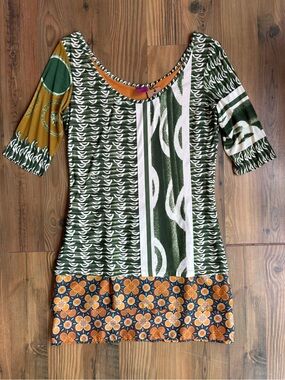 Save the Queen Green and Orange Printed Tunic Sz M